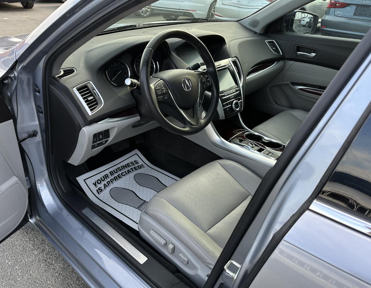 Acura TLX 9-Spd AT w/Technology Package 2016