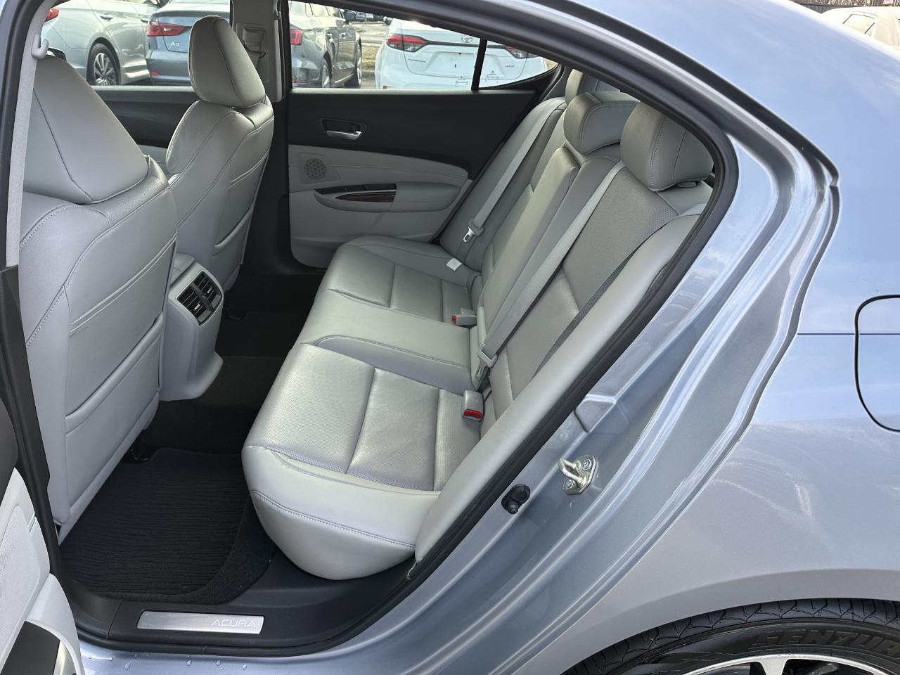 Acura TLX 9-Spd AT w/Technology Package 2016