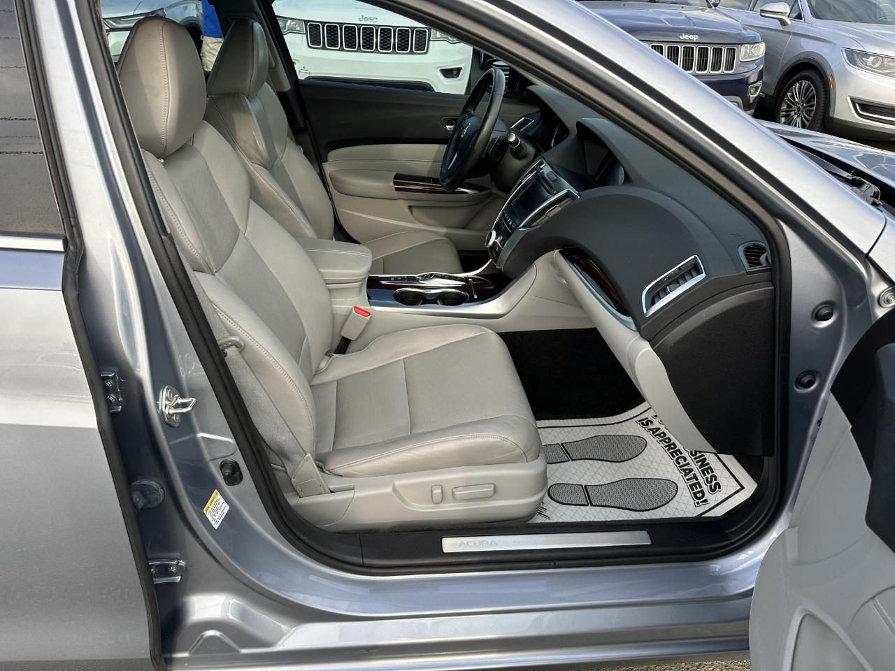 Acura TLX 9-Spd AT w/Technology Package 2016