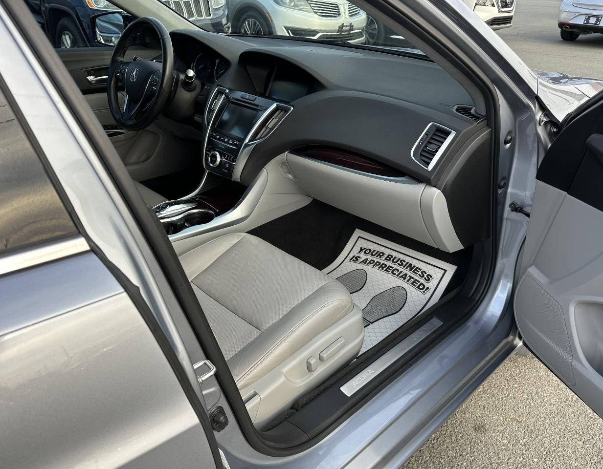 Acura TLX 9-Spd AT w/Technology Package 2016