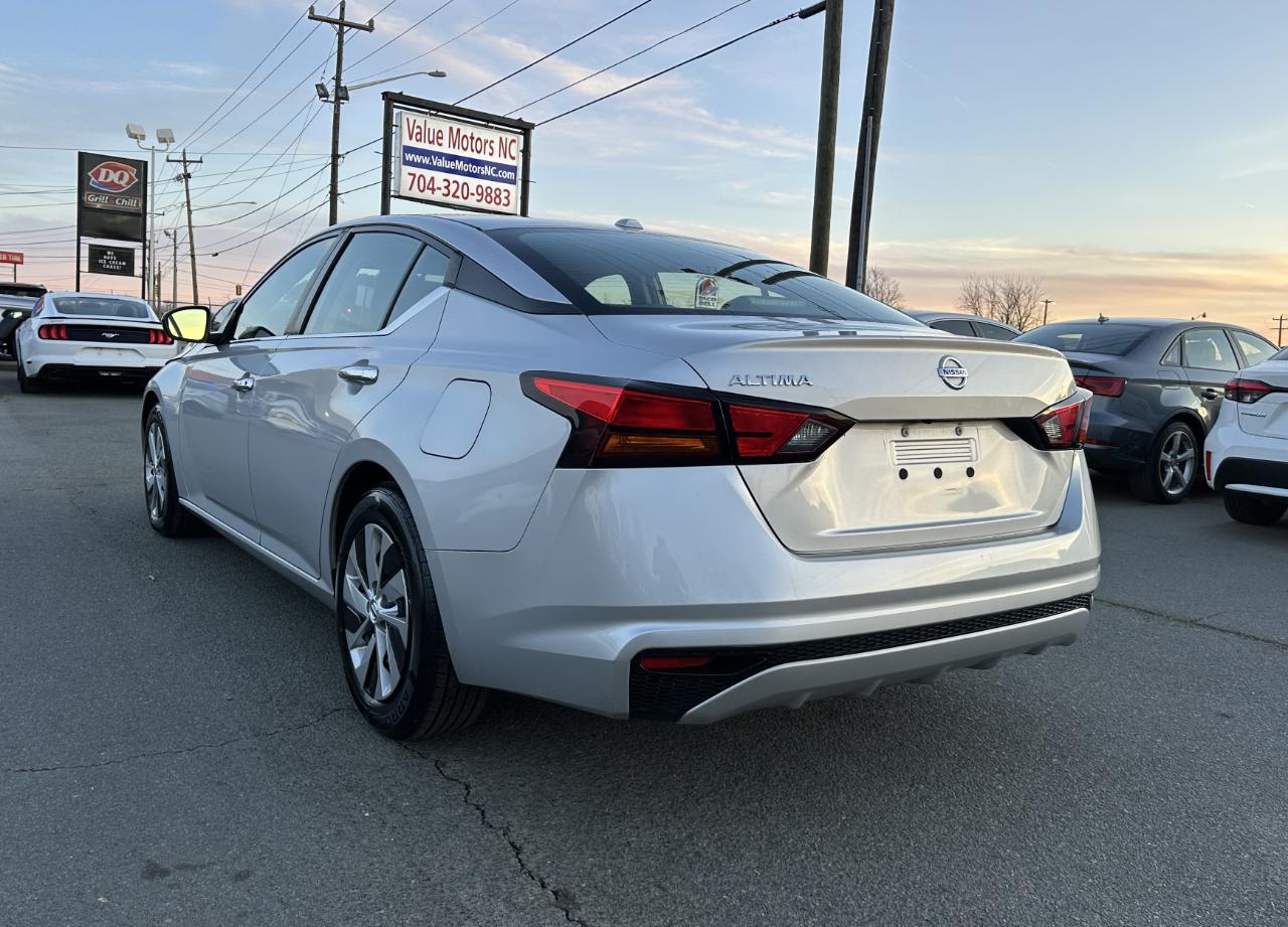 Nissan Altima 2.5 SV 2020