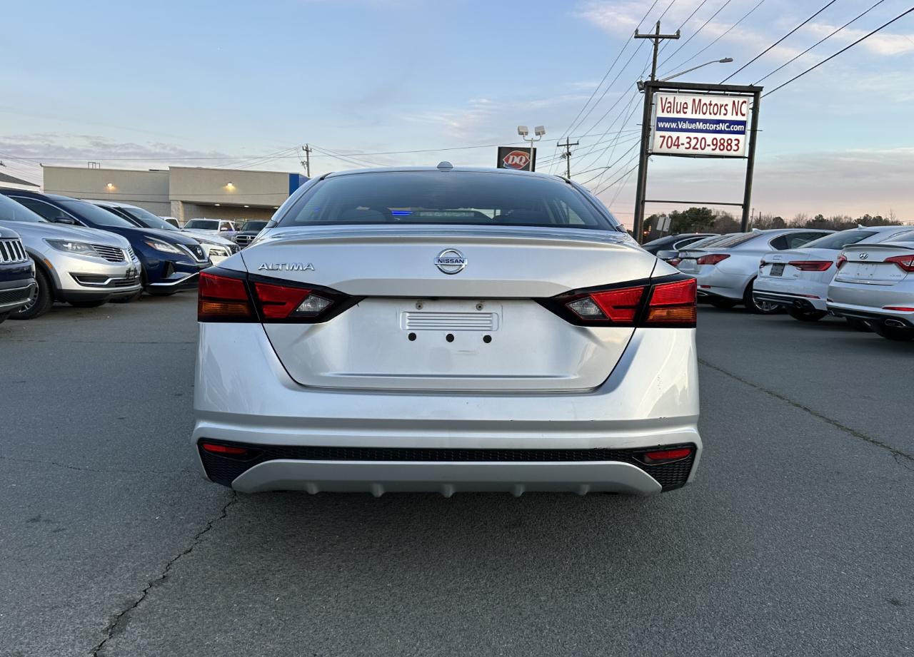 Nissan Altima 2.5 SV 2020