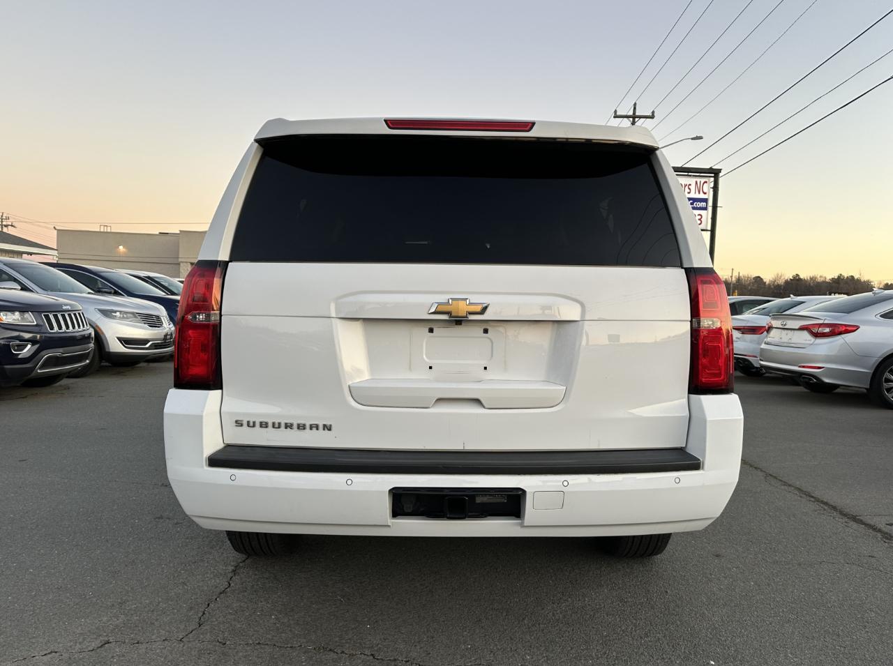 Chevrolet Suburban LT 2WD 2019