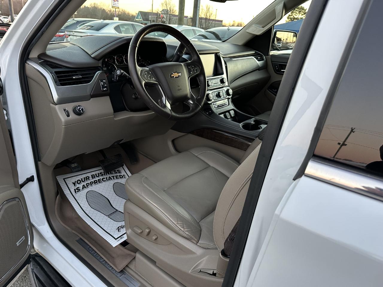 Chevrolet Suburban LT 2WD 2019