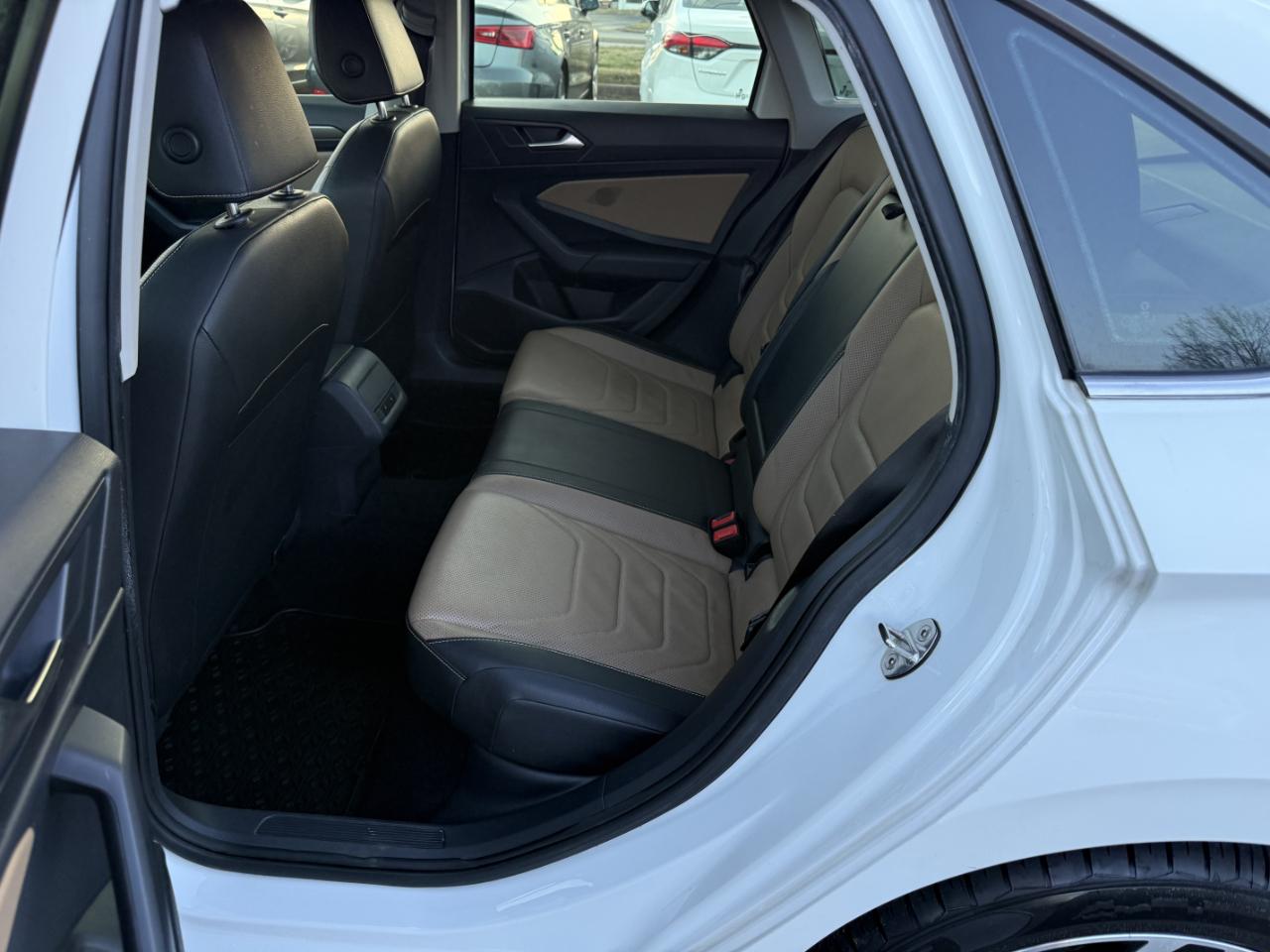 Volkswagen Jetta 1.4T SEL Premium 8A 2021