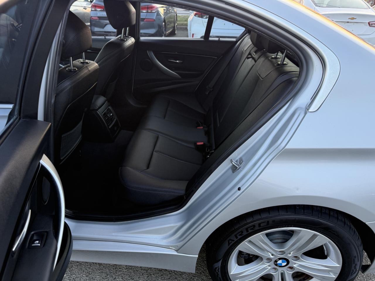 BMW 3-Series 330i SULEV Sedan 2017