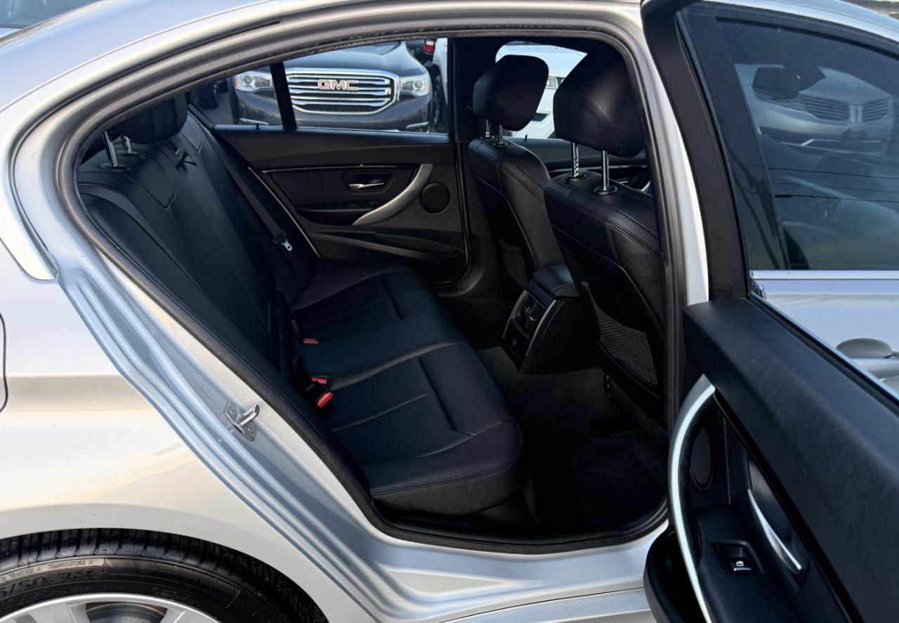 BMW 3-Series 330i SULEV Sedan 2017