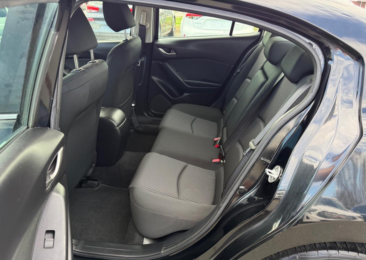 Mazda MAZDA3 i Touring AT 4-Door 2015