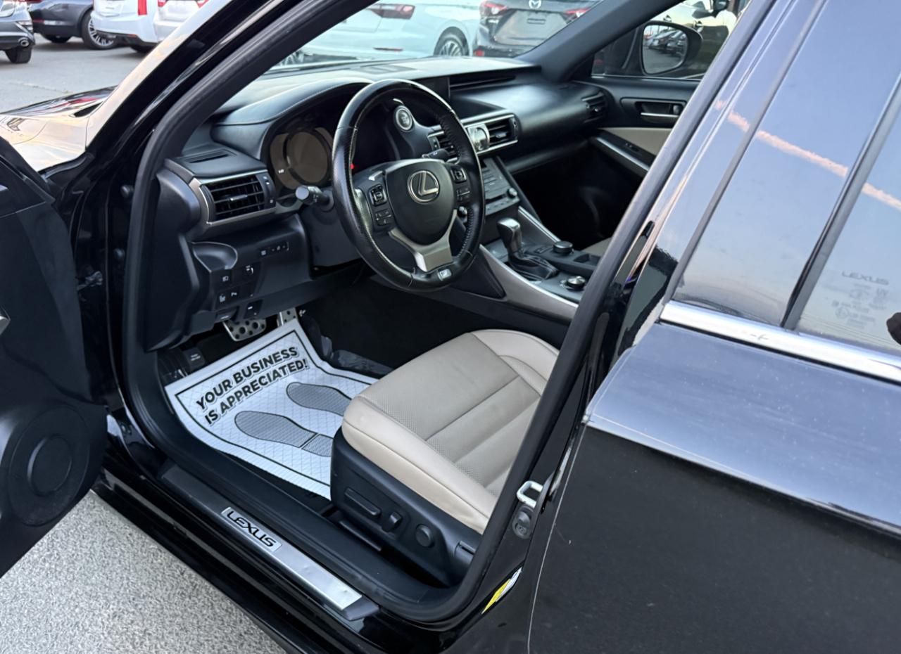 Lexus IS F SPORT 300 RWD 2020