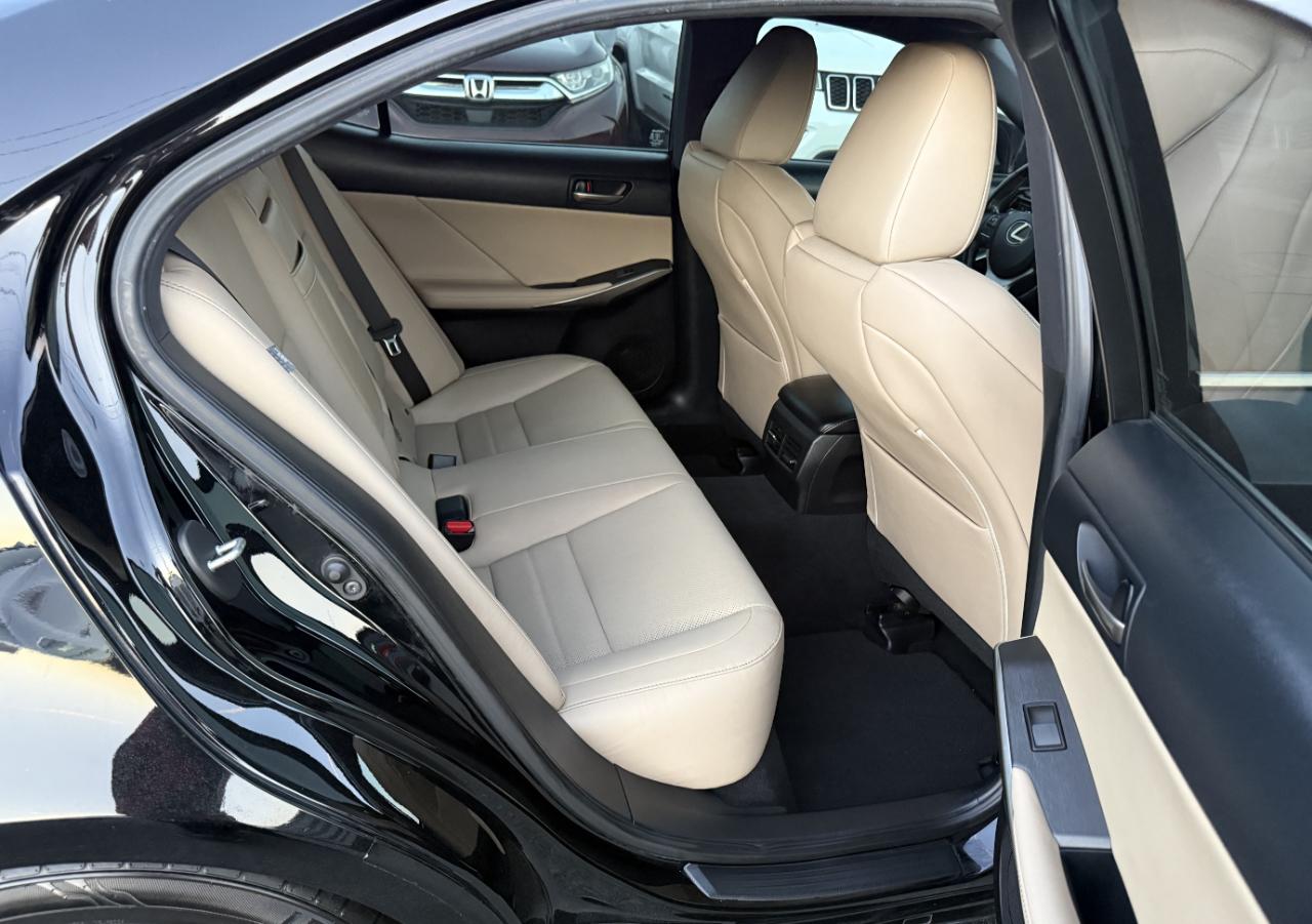 Lexus IS F SPORT 300 RWD 2020