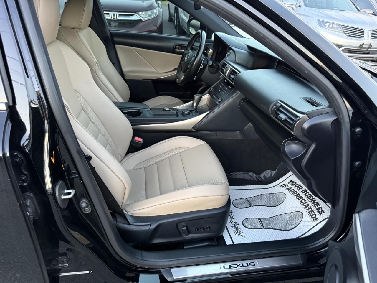 Lexus IS F SPORT 300 RWD 2020