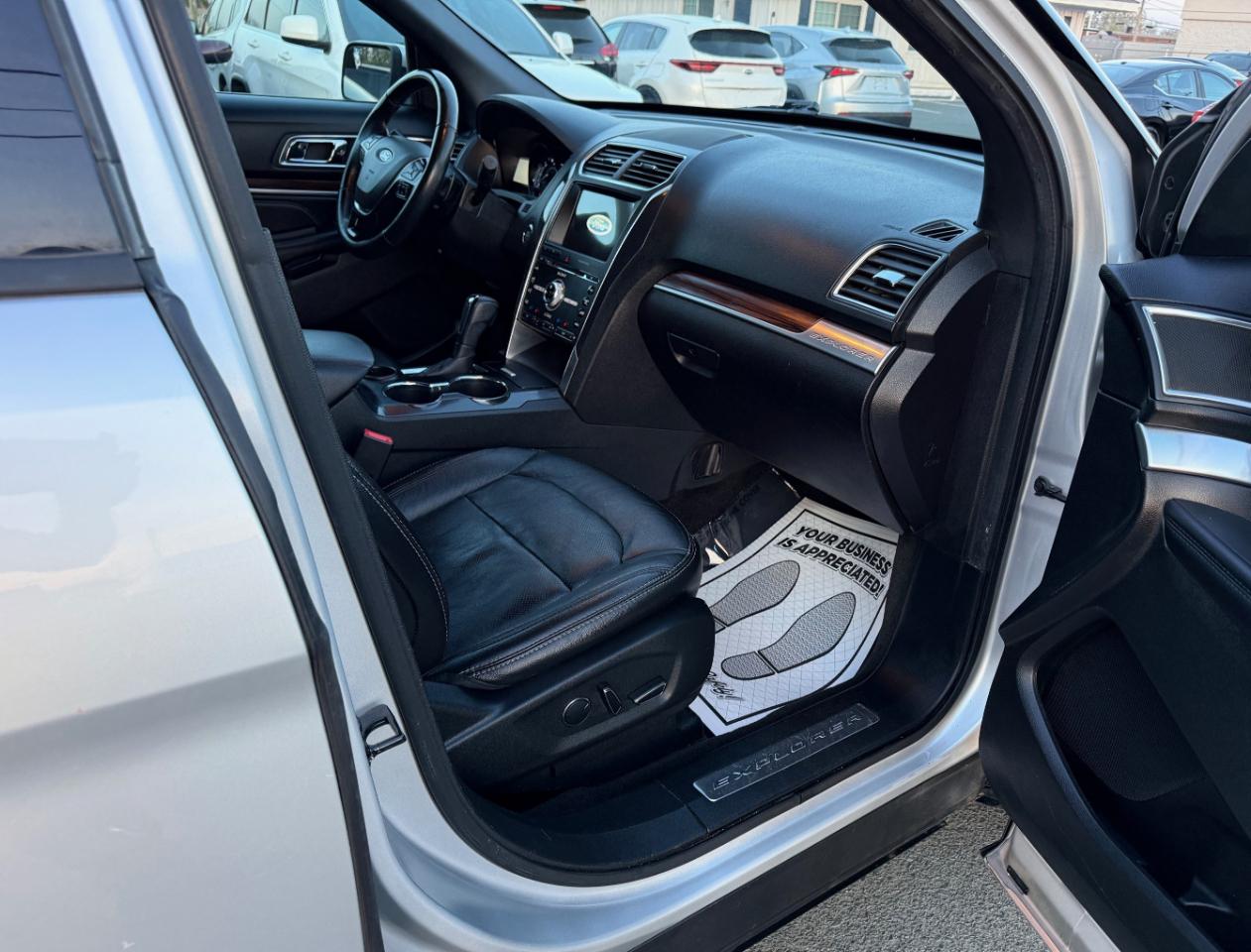 Ford Explorer Limited FWD 2017