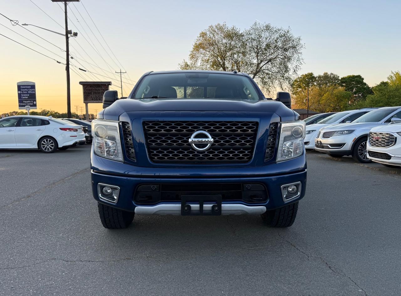 Nissan Titan  2017