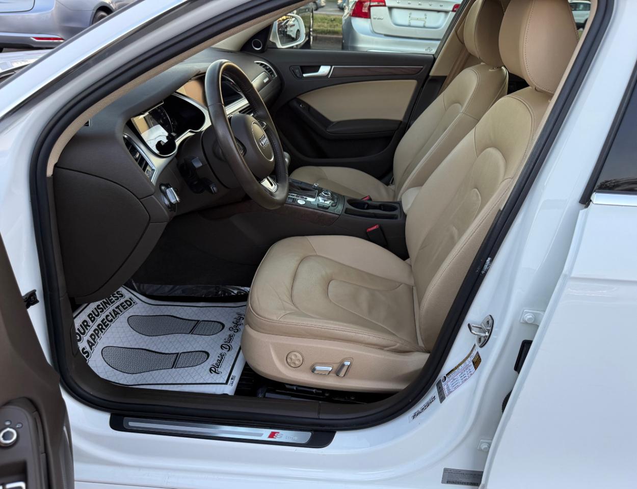 Audi A4 2.0T Premium Plus quattro Sedan AWD 8A 2016