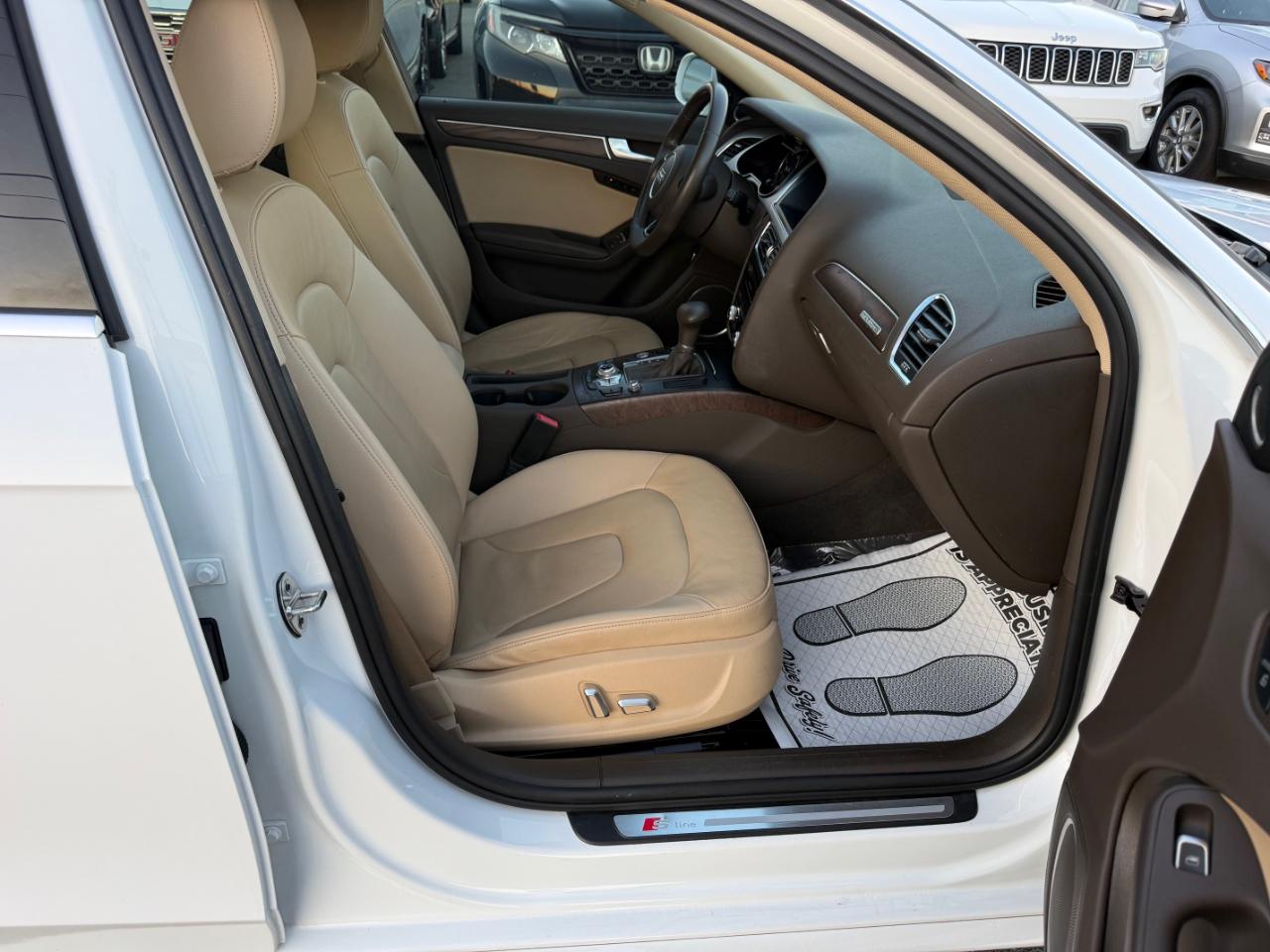 Audi A4 2.0T Premium Plus quattro Sedan AWD 8A 2016