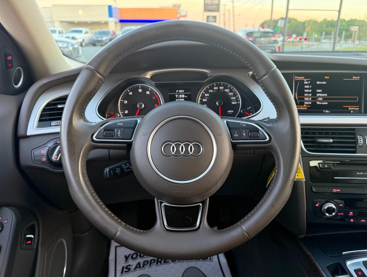 Audi A4 2.0T Premium Plus quattro Sedan AWD 8A 2016