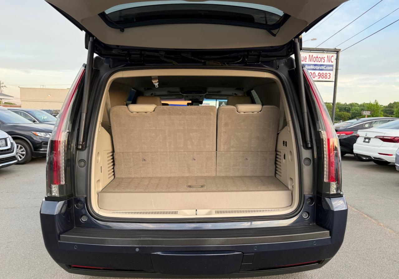 Cadillac Escalade Luxury 4WD 2017