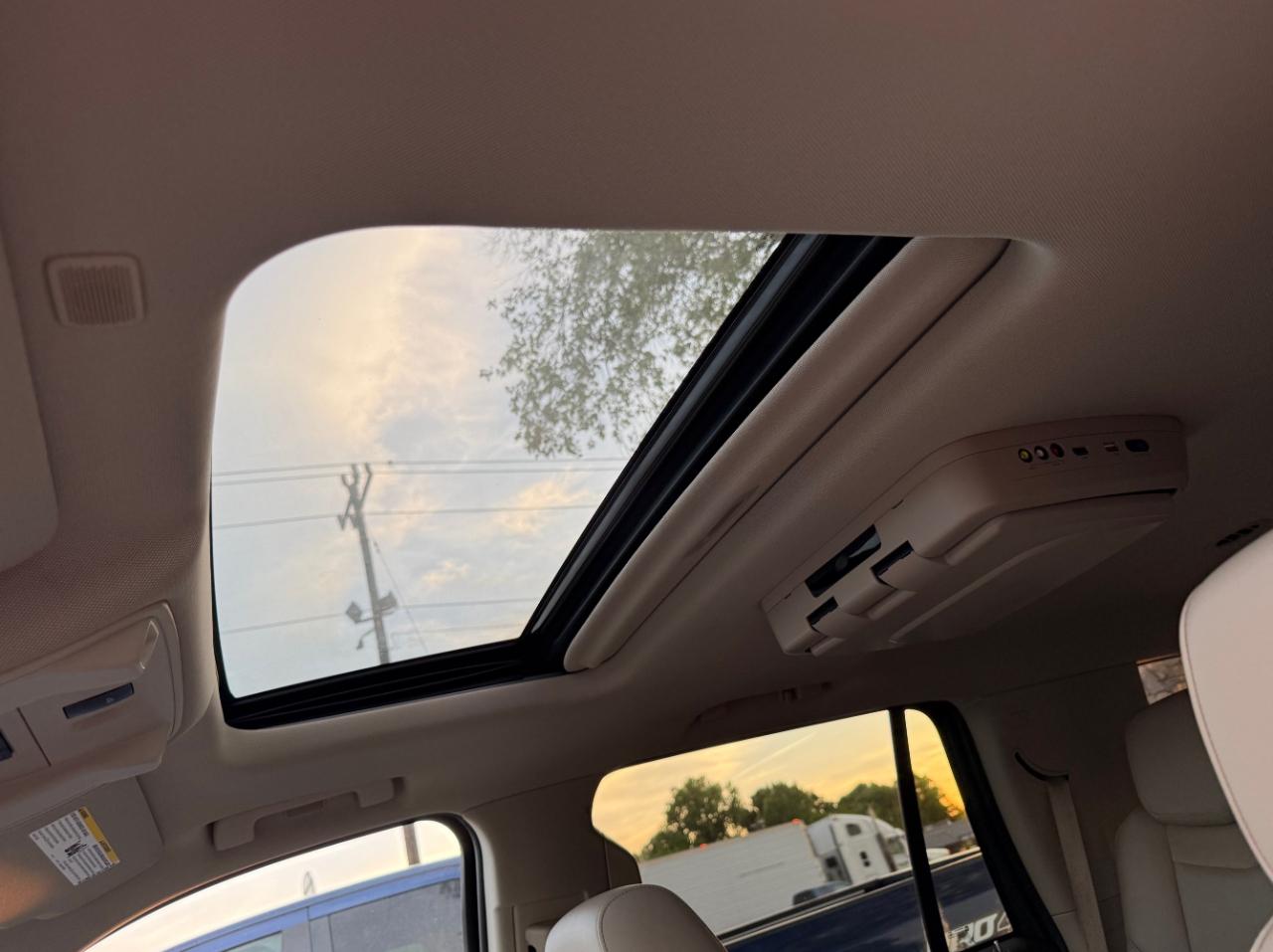 Cadillac Escalade Luxury 4WD 2017