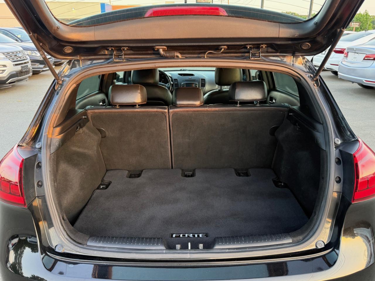 Kia Forte 5-Door SX 2015