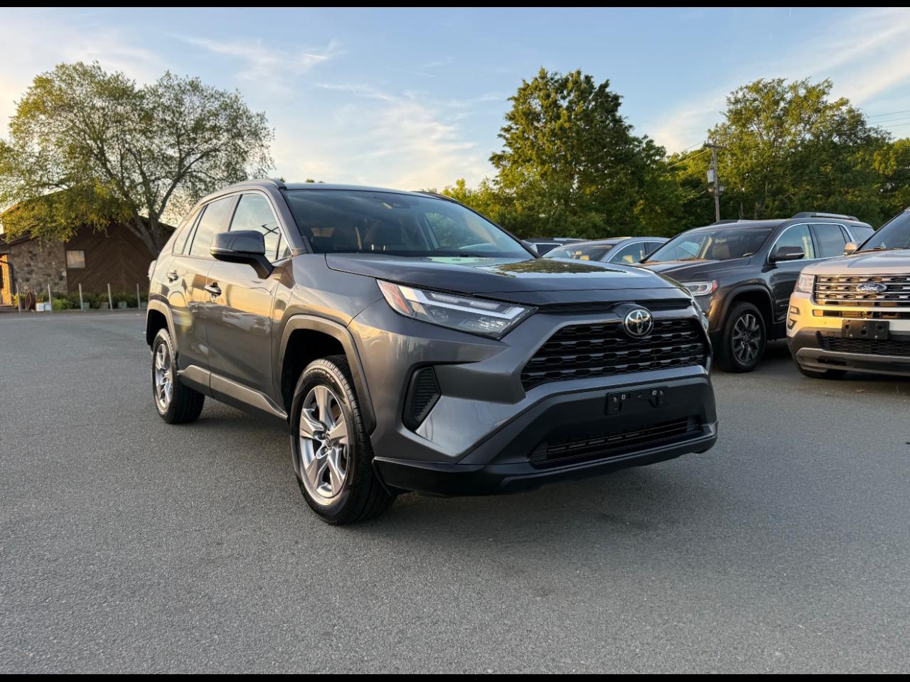 Toyota RAV4 XLE 2023