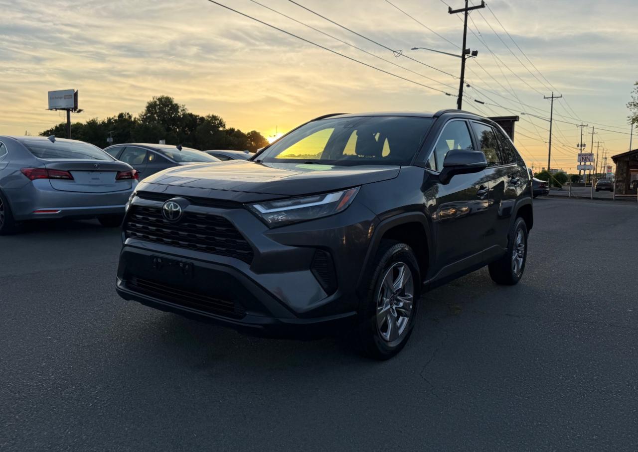 Toyota RAV4 XLE 2023