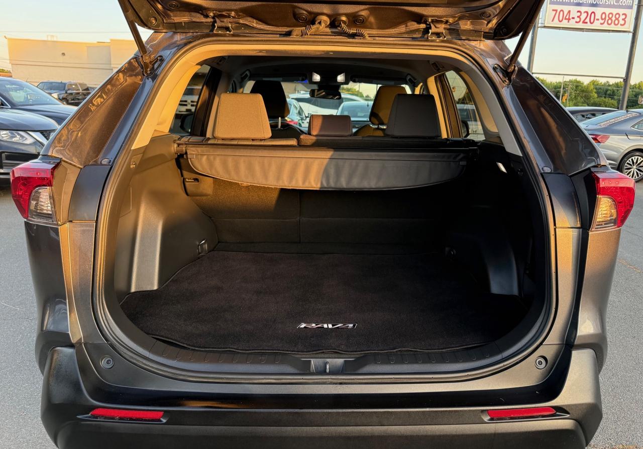 Toyota RAV4 XLE 2023