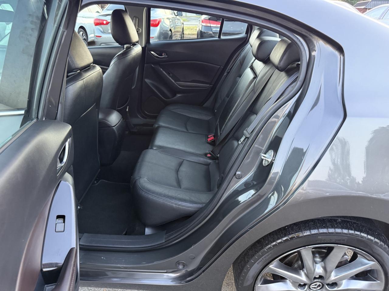 Mazda MAZDA3 s Grand Touring AT 4-Door 2018