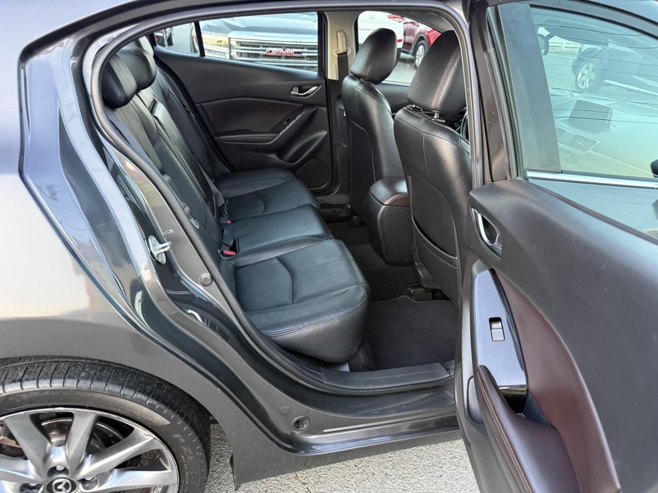 Mazda MAZDA3 s Grand Touring AT 4-Door 2018
