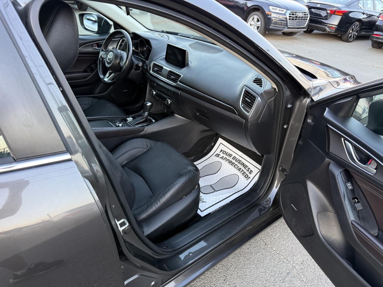 Mazda MAZDA3 s Grand Touring AT 4-Door 2018