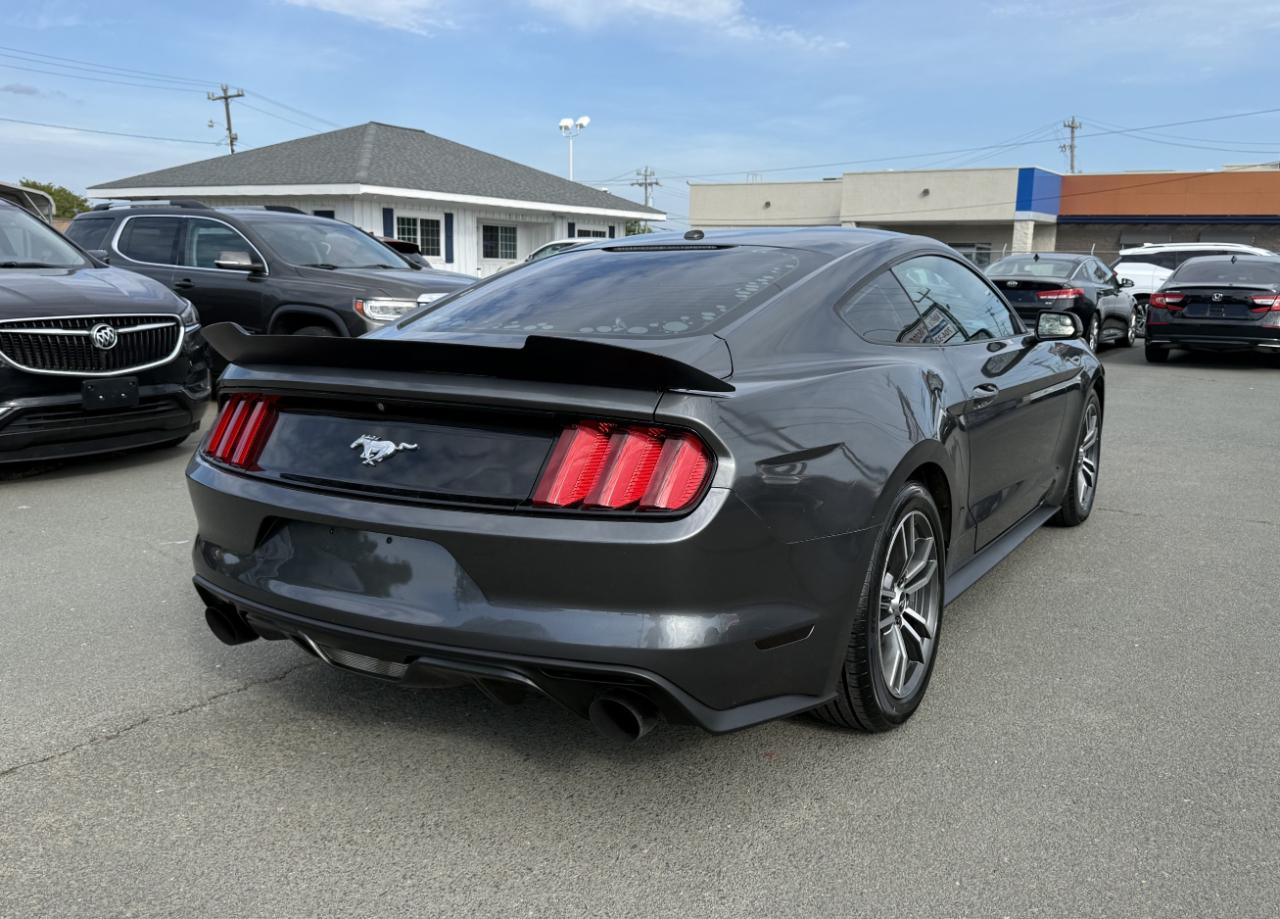 Ford Mustang EcoBoost Coupe 2017
