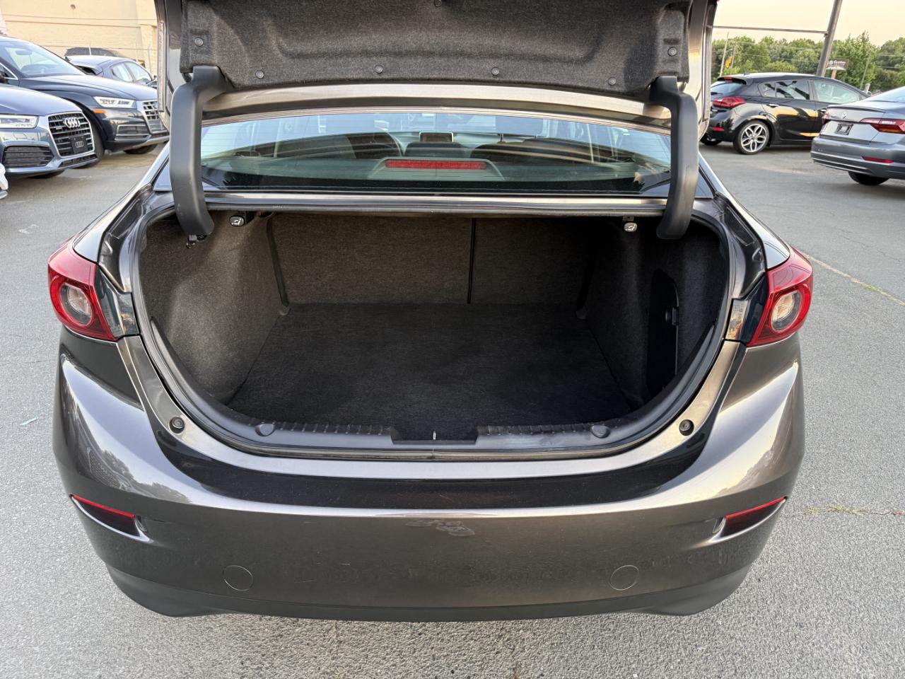 Mazda MAZDA3 i Sport AT 4-Door 2016