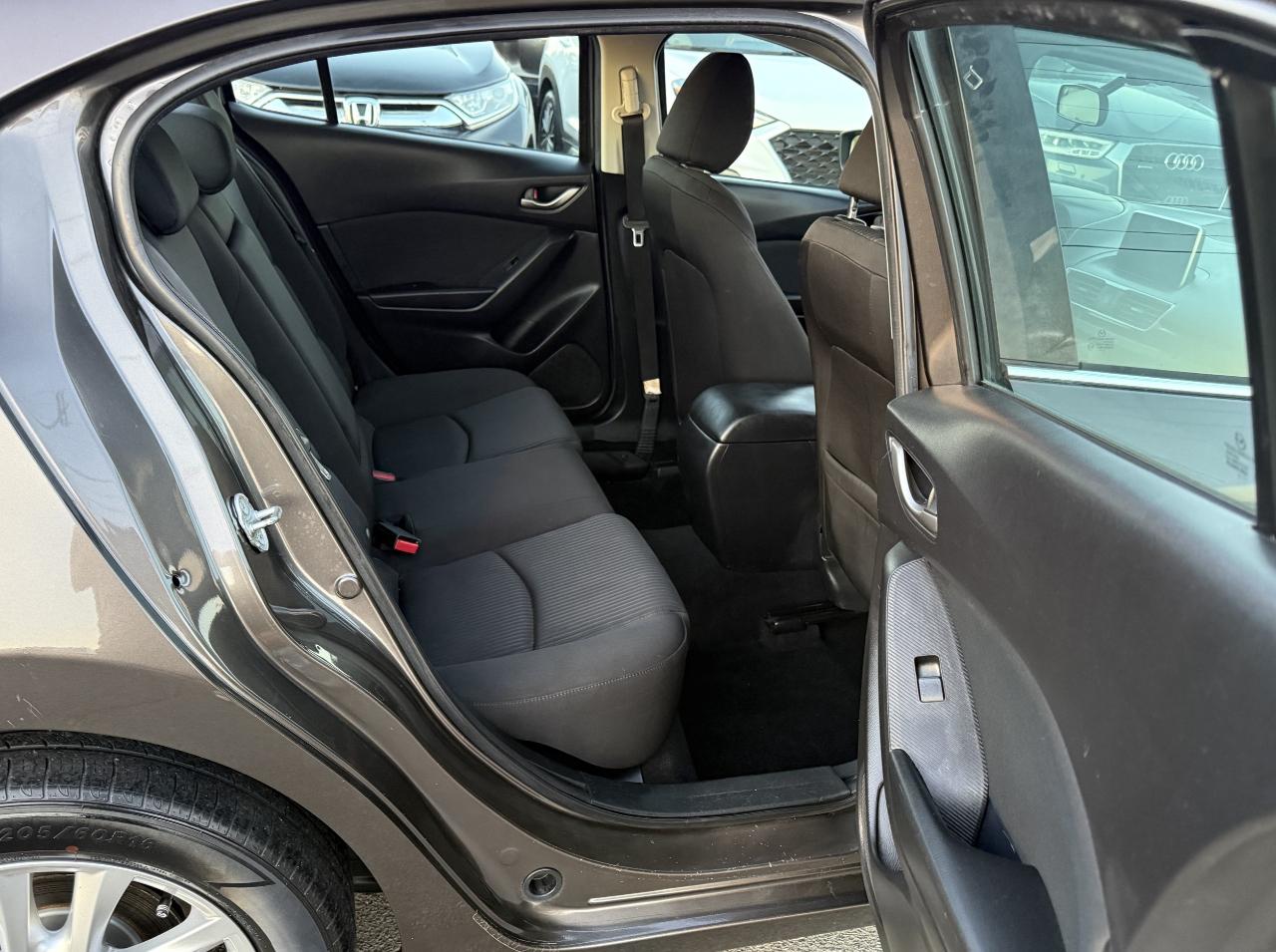 Mazda MAZDA3 i Sport AT 4-Door 2016