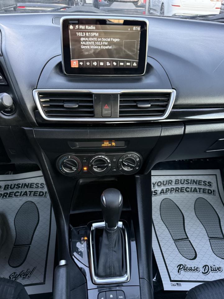 Mazda MAZDA3 i Sport AT 4-Door 2016