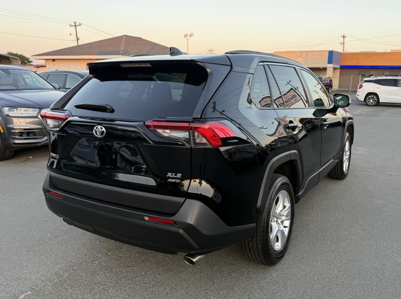 Toyota RAV4 XLE AWD 2020