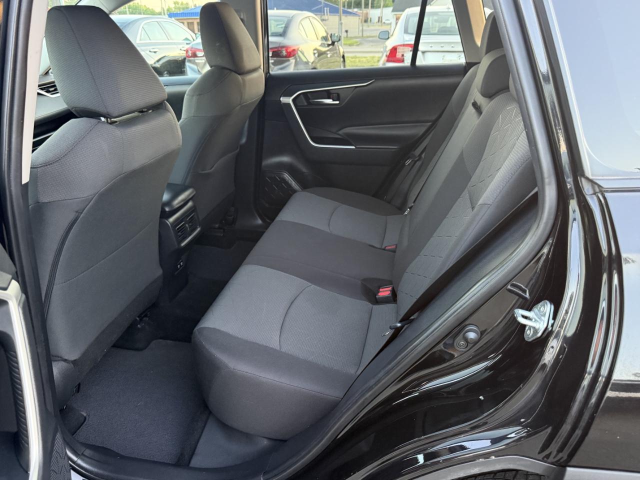 Toyota RAV4 XLE AWD 2020