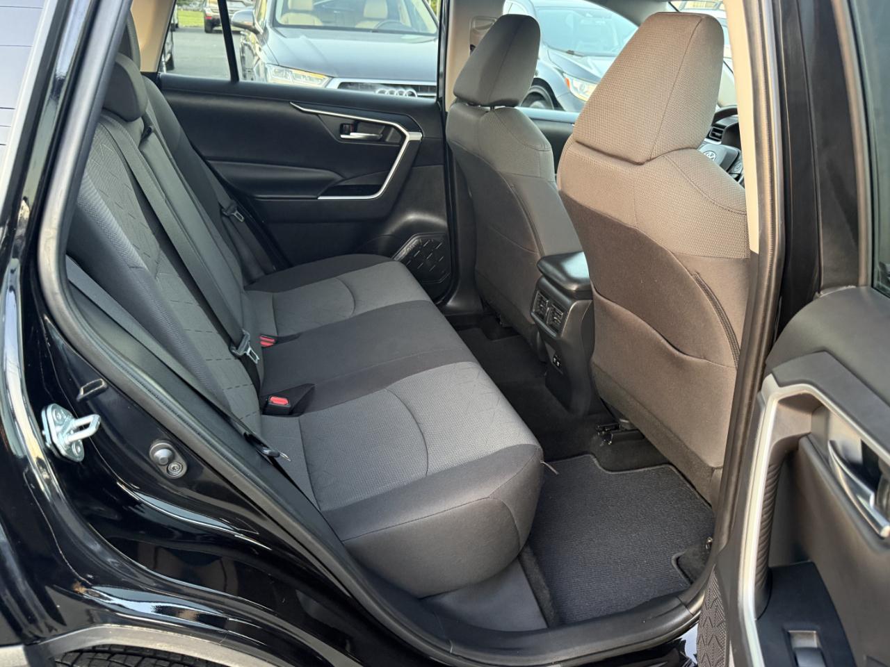 Toyota RAV4 XLE AWD 2020