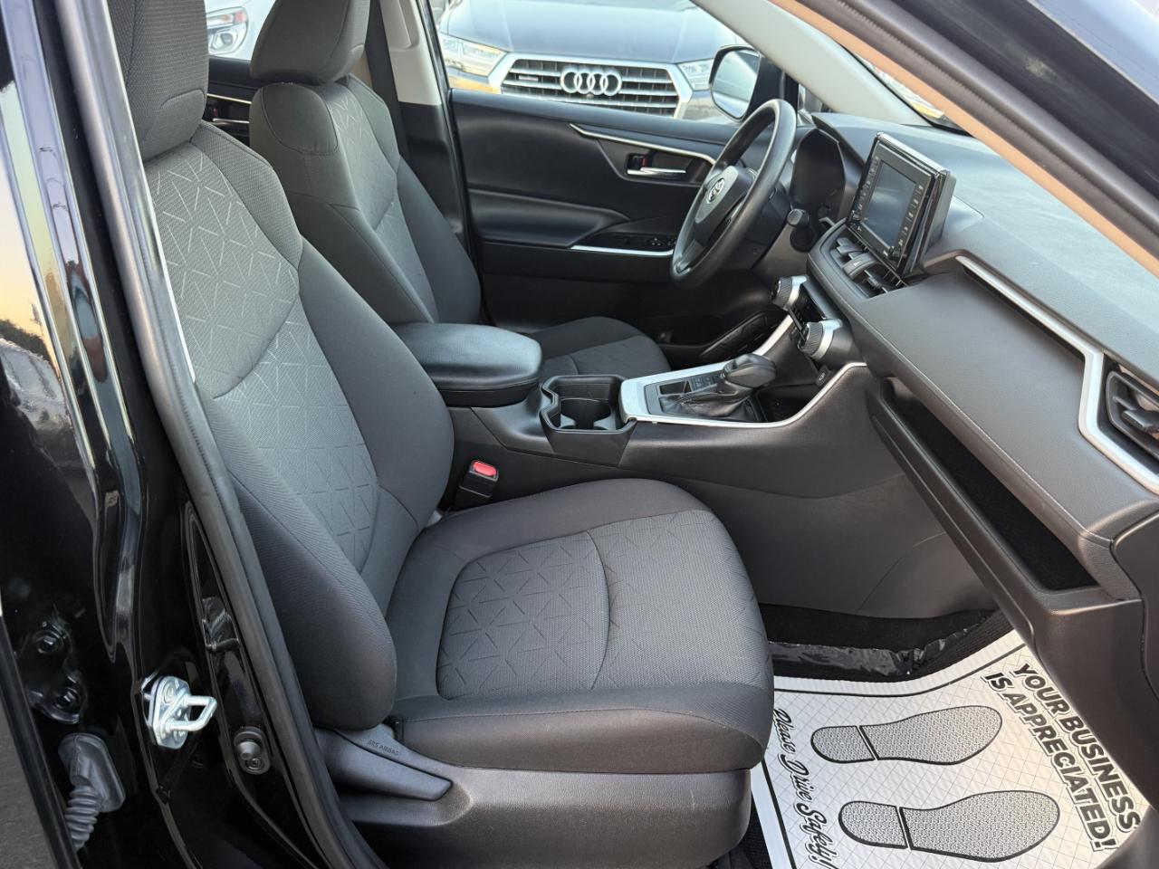 Toyota RAV4 XLE AWD 2020