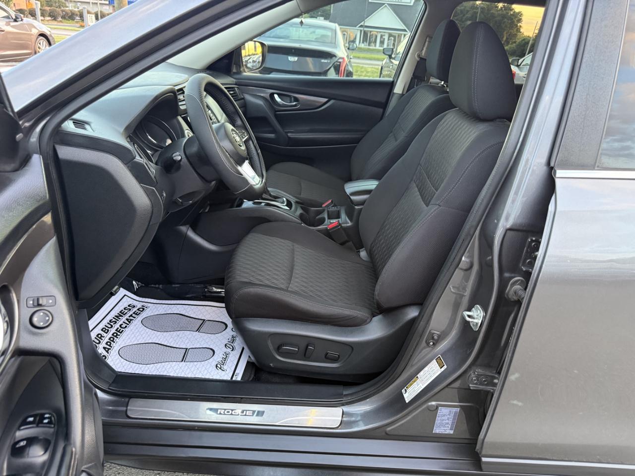 Nissan Rogue SV 2WD 2018