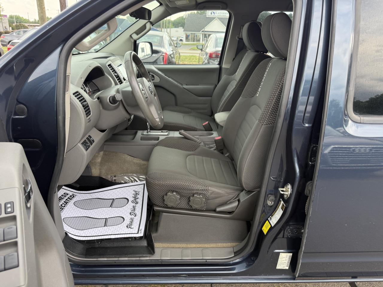 Nissan Frontier  2017