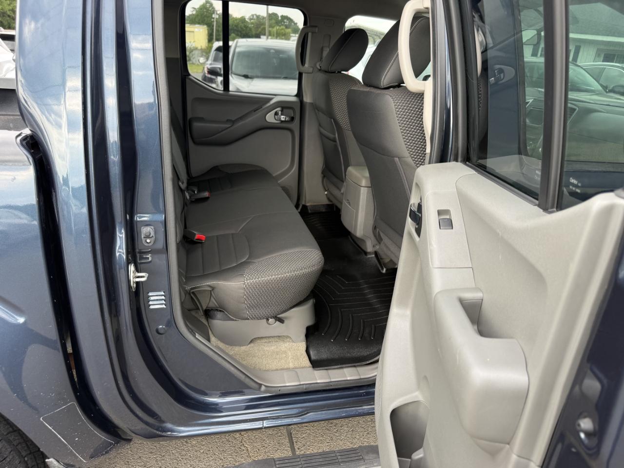 Nissan Frontier  2017