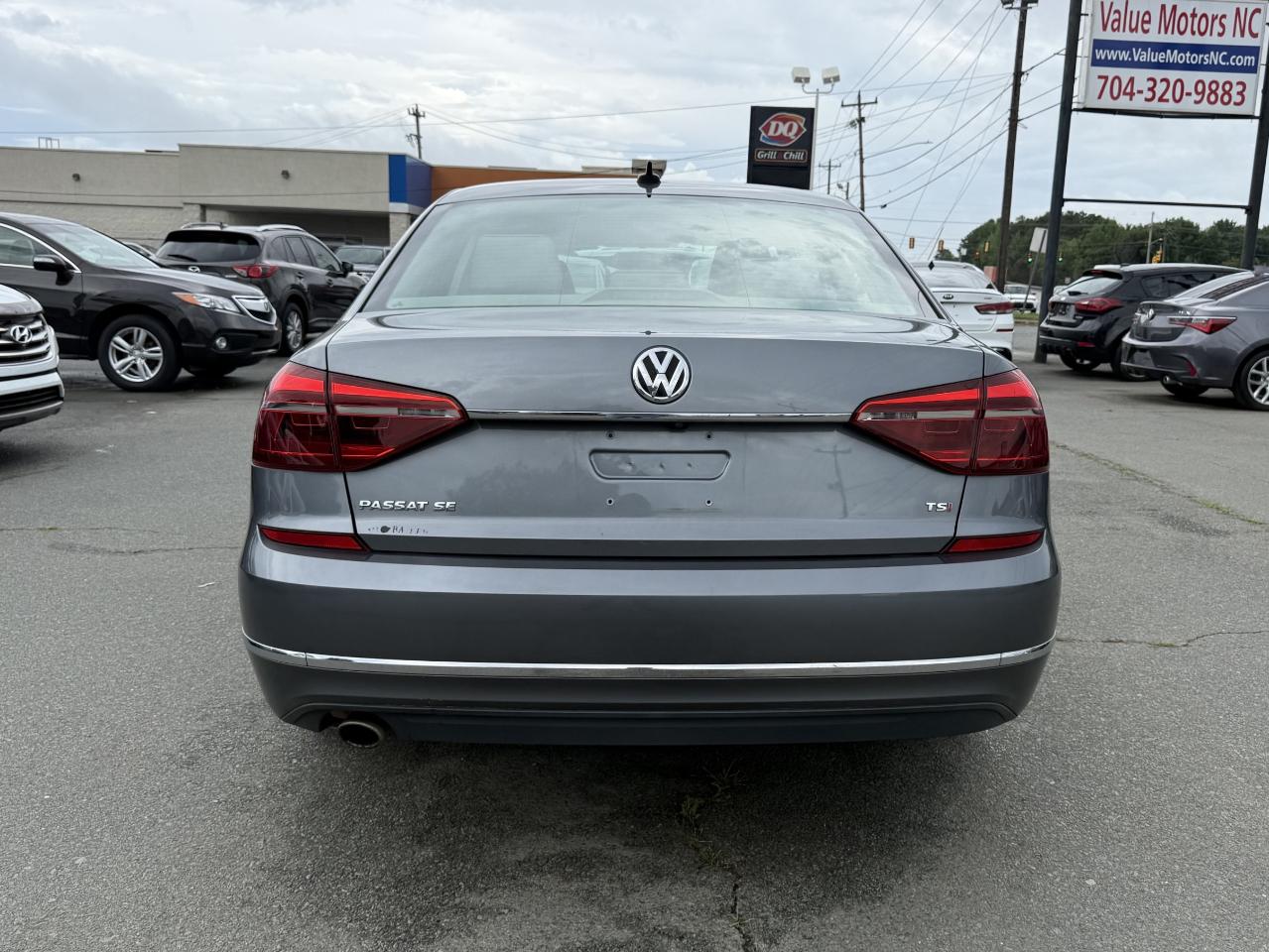 Volkswagen Passat SE 2018