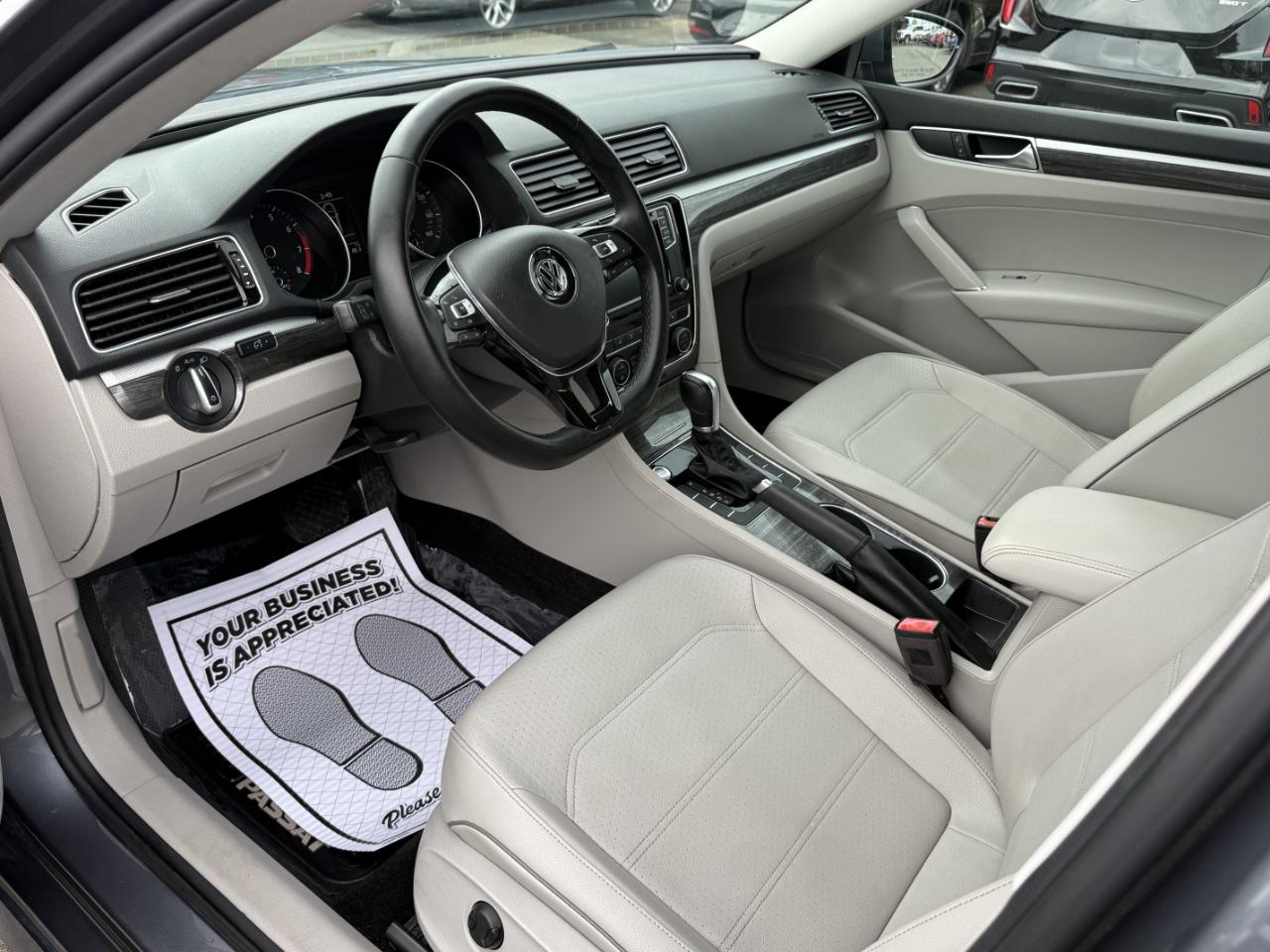 Volkswagen Passat SE 2018