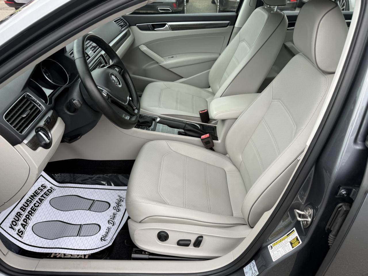 Volkswagen Passat SE 2018