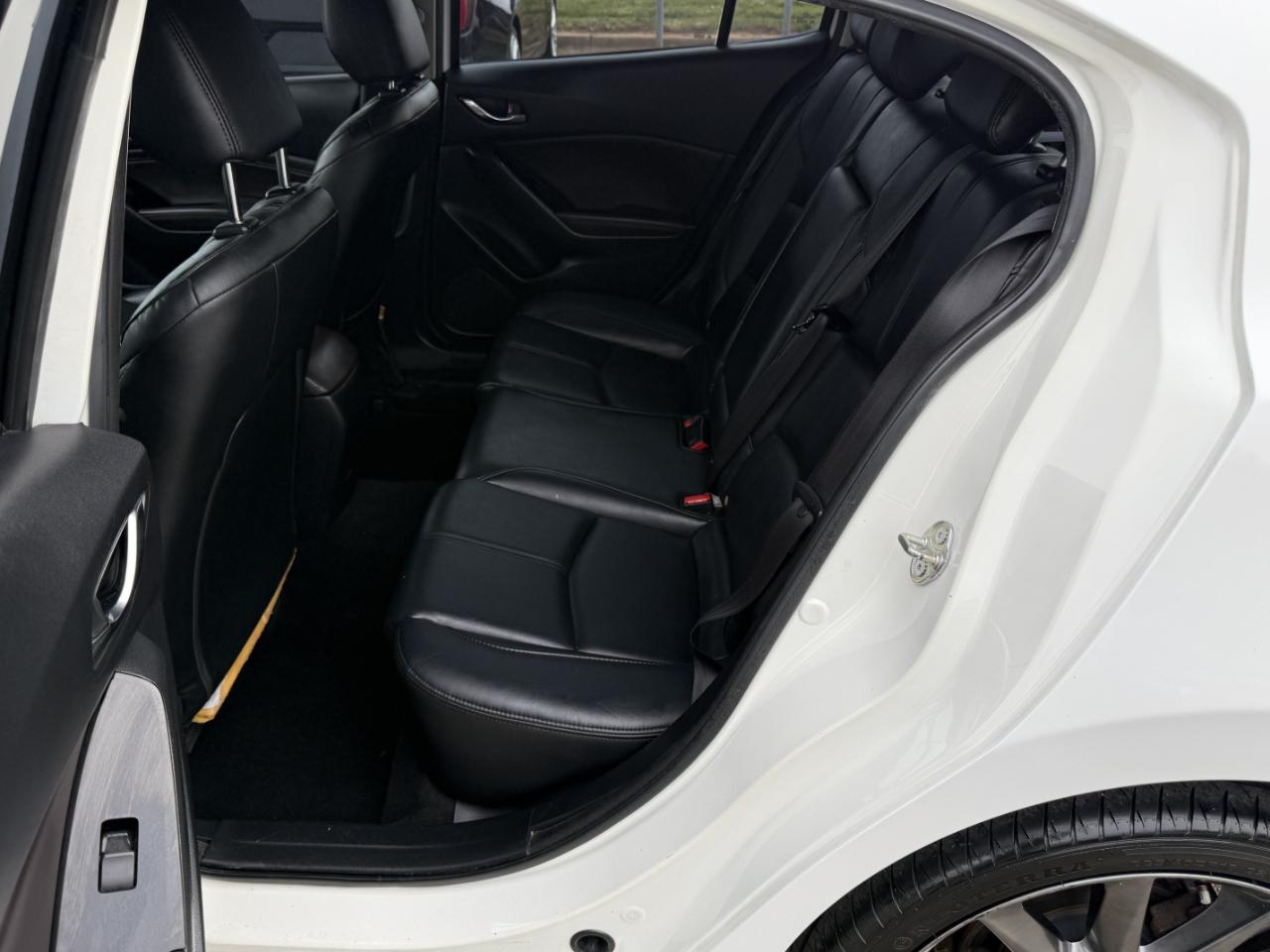 Mazda MAZDA3 s Touring AT 4-Door 2018