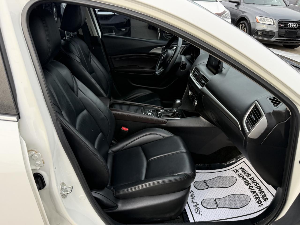 Mazda MAZDA3 s Touring AT 4-Door 2018