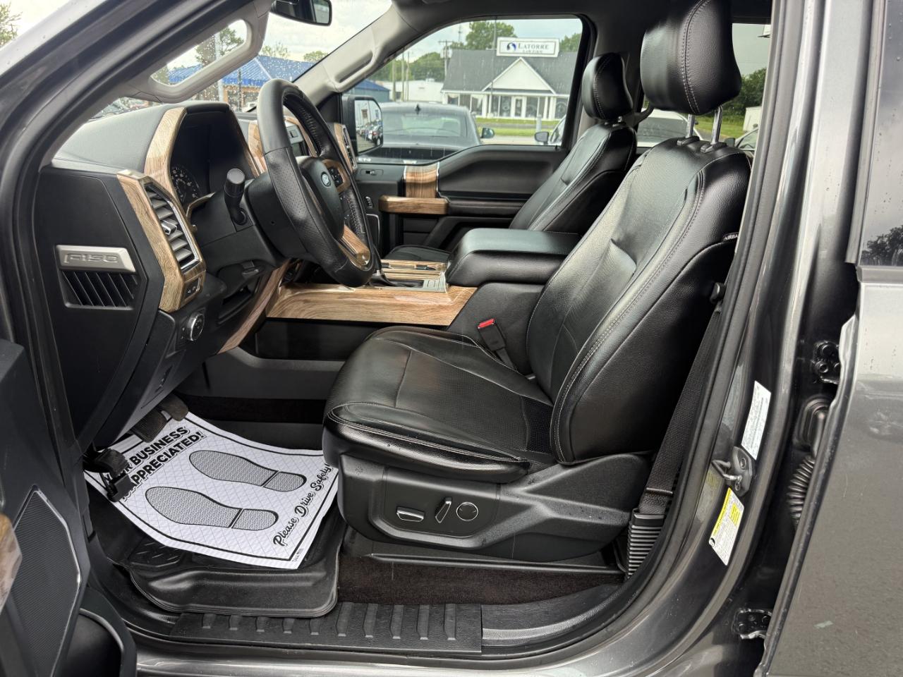 Ford F-150 Lariat SuperCrew 5.5-ft. Bed 4WD 2016
