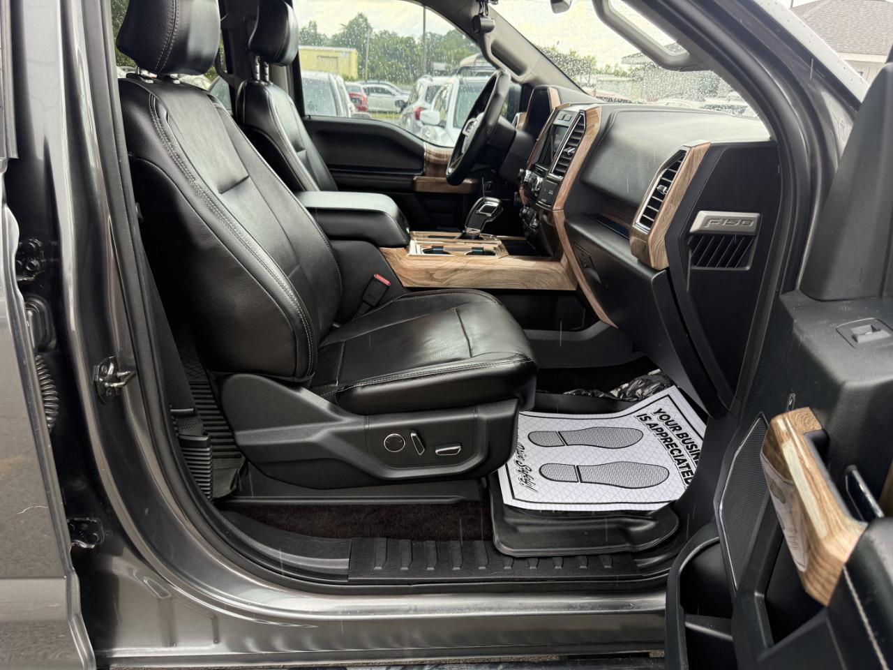 Ford F-150 Lariat SuperCrew 5.5-ft. Bed 4WD 2016
