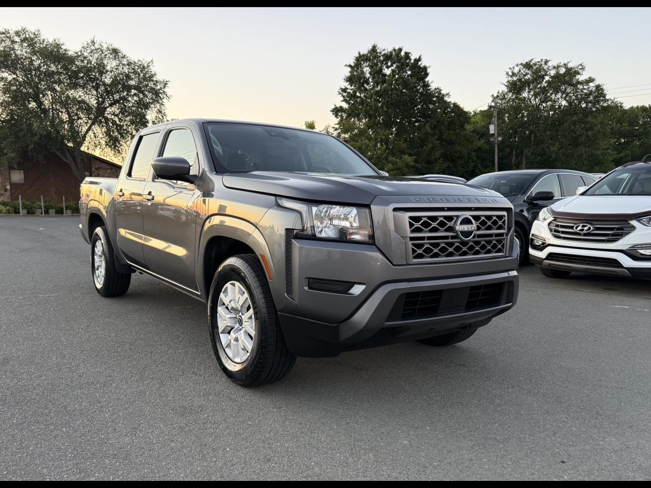 Nissan Frontier SV Crew Cab 2WD 2022