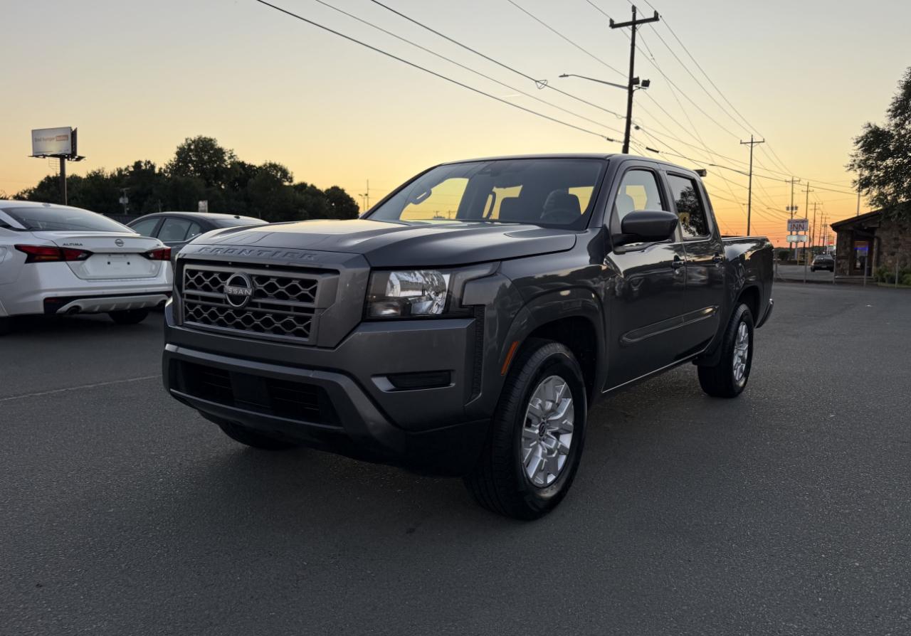 Nissan Frontier SV Crew Cab 2WD 2022