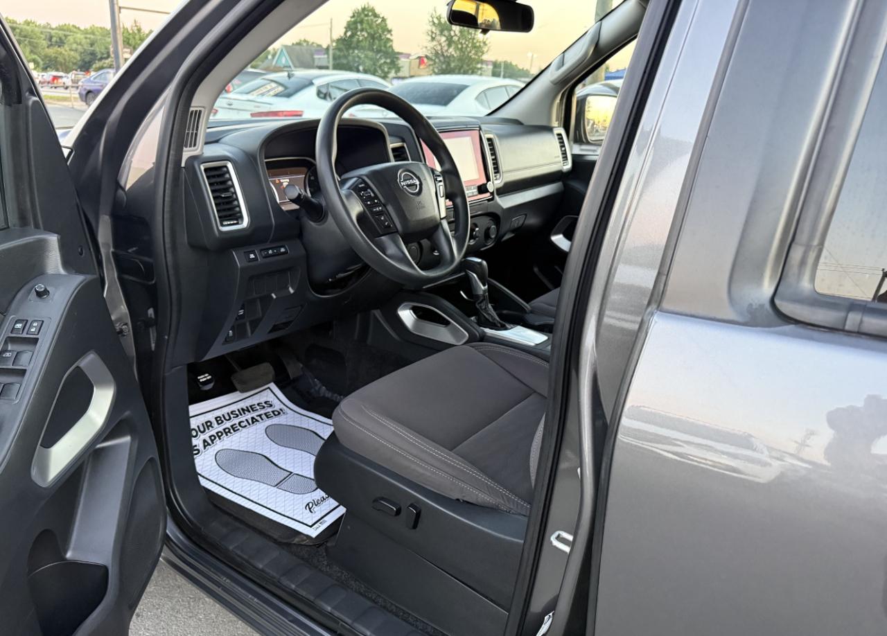 Nissan Frontier SV Crew Cab 2WD 2022